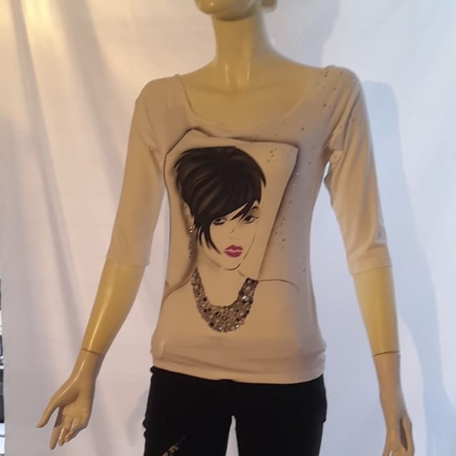 t.shirt viscosa con dipinto a mano